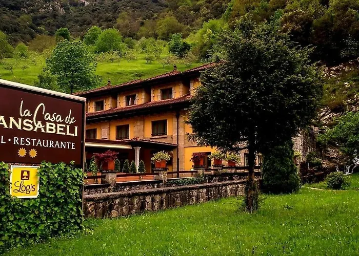 Logis Hotel Restaurante La Casa de Juansabeli Arenas De Cabrales