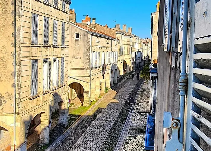 La Belle Amarre-Bed And Breakfast-Maison D'Hotes La Rochelle 
