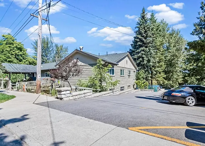 Driftwood Waterfront Gem Apartment Sandpoint