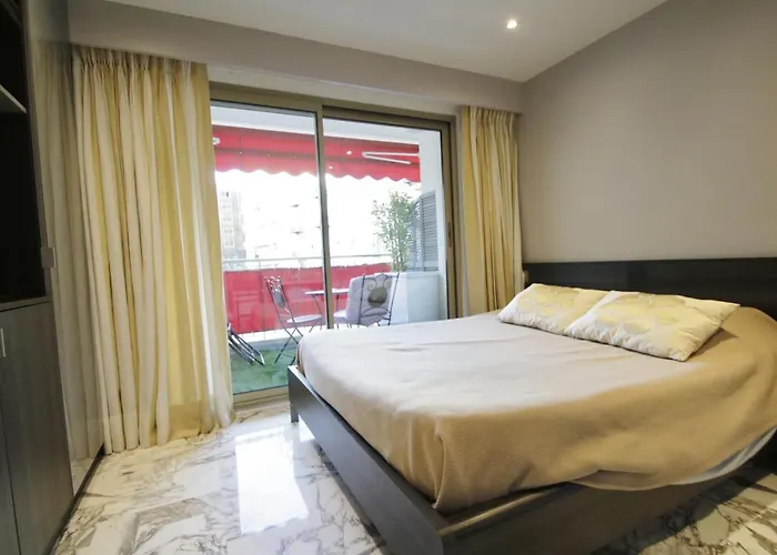 B&B Le France Nice Centre