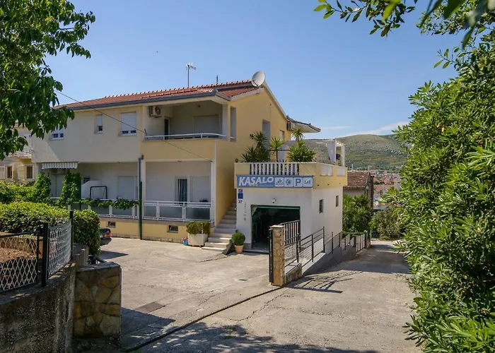 Apartments Kasalo Trogir