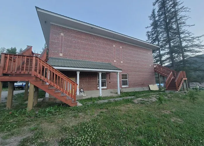 The Colburn Schoolhouse - Literature Suite Sandpoint