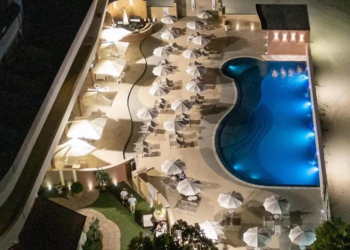 Hotel Baffo Rosso Alba Adriatica