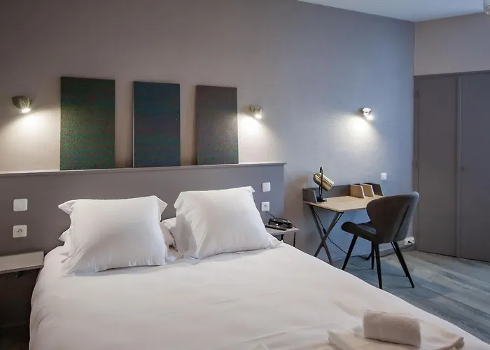 Lhotel Thouars