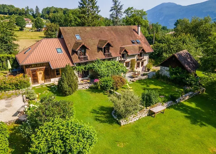 Hotel La Bageatière à Lepin-le-Lac