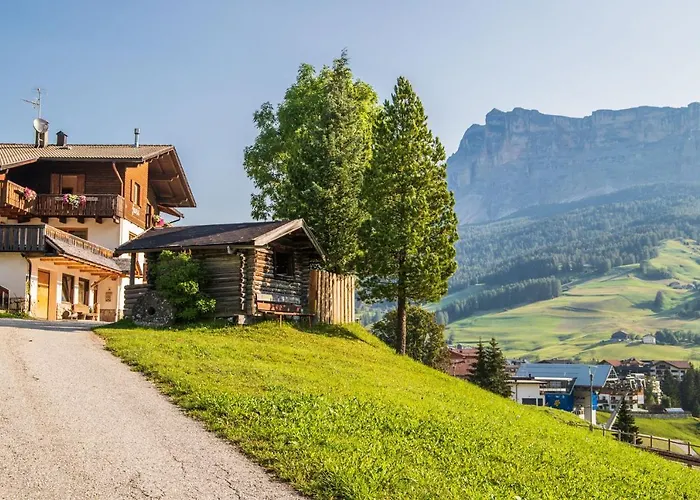 Bed and Breakfast Garni Juri La Villa 