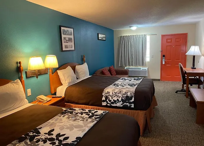 Ashwood Inn & Suites