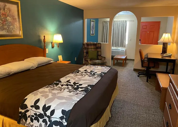 Ashwood Inn & Suites