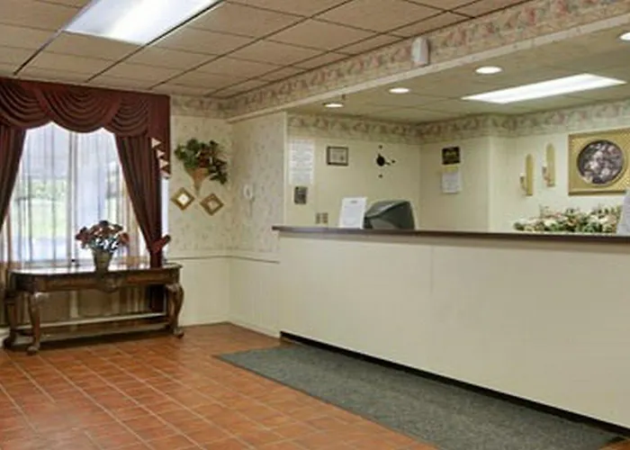 Days Inn Hotel & Conference Center - Meadville