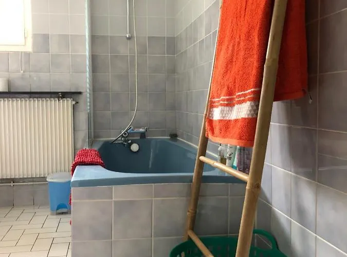 Room In House Near Lycee International St Germain En Laye Saint-Germain-en-Laye