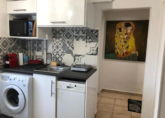 Room In House Near Lycee International St Germain En Laye