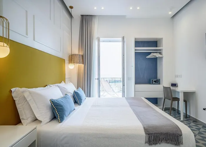 Capri Marina Suite