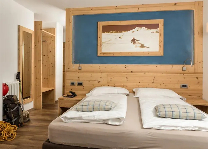 Hotel Garni Lastei Pozza di Fassa