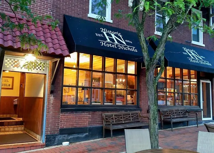 Historic Hotel Nichols South Haven