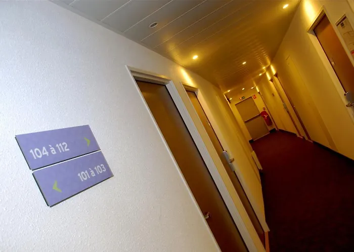 Pauseome Apparthotel Caen