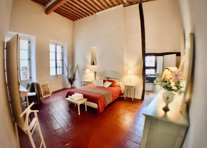 Hotel Bauhaus Saint-Pierre à Gaillac