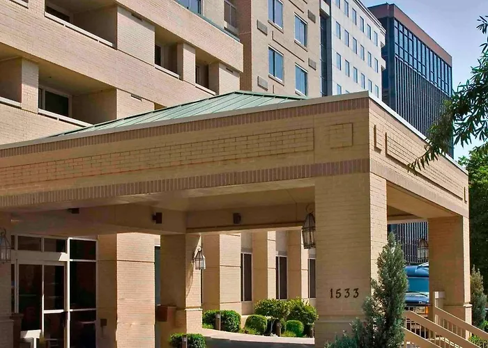 Sonesta Select Arlington Rosslyn Hotel
