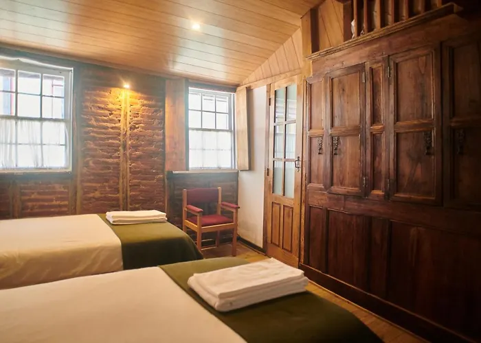 Casa Da Praca Velha Guest House Braga