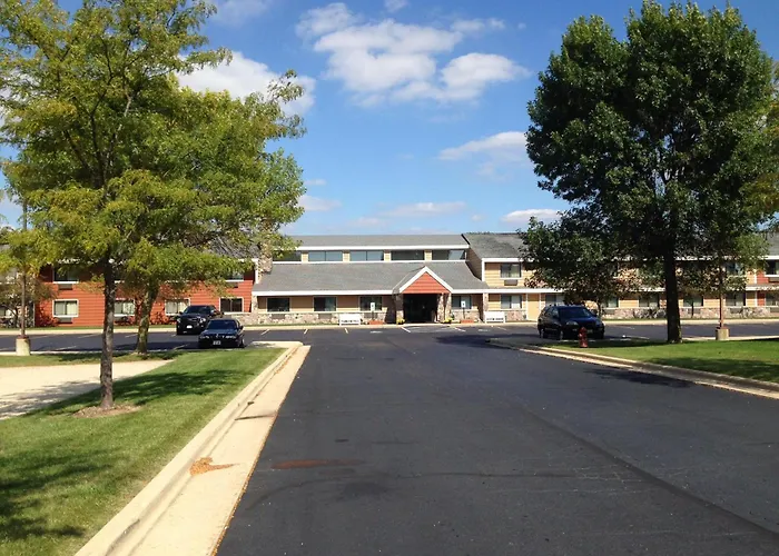 Americinn By Wyndham Elkhorn Near Lake Geneva
