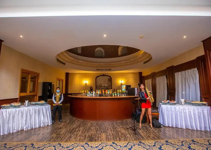 Titanic Beach - Families And Couples Only Hurghada