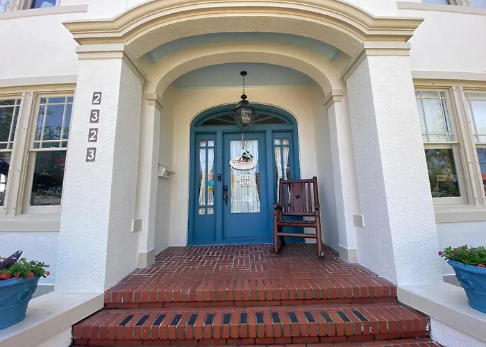 Avenue O Bed And Breakfast Galveston