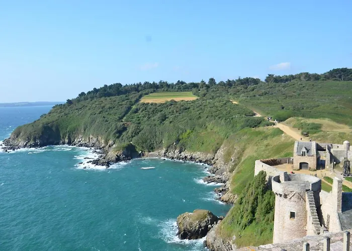 Bleu Outremer Saint-Cast-le-Guildo