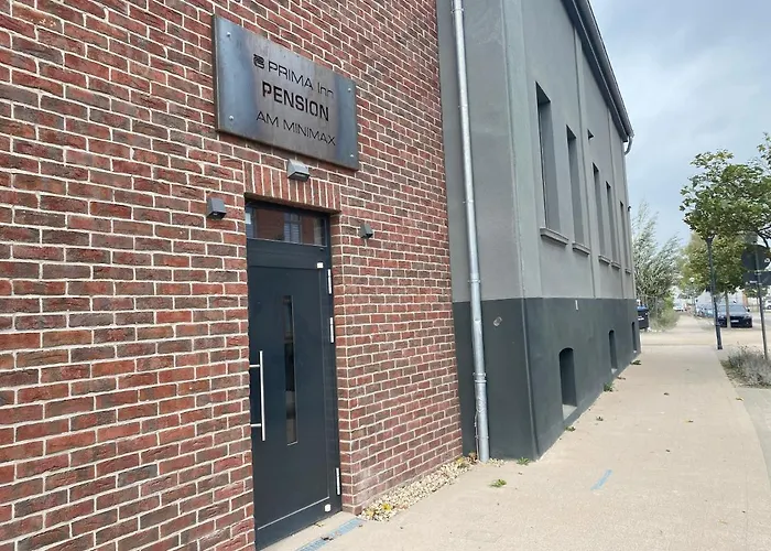 PRIMA Inn Unterkunft direkt über der Bar am Minimax Neuruppin