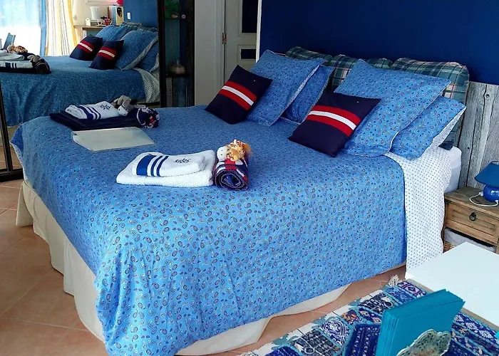 Bed and Breakfast Dans Un Jardin Bb Et Jacuzzi à Mandelieu