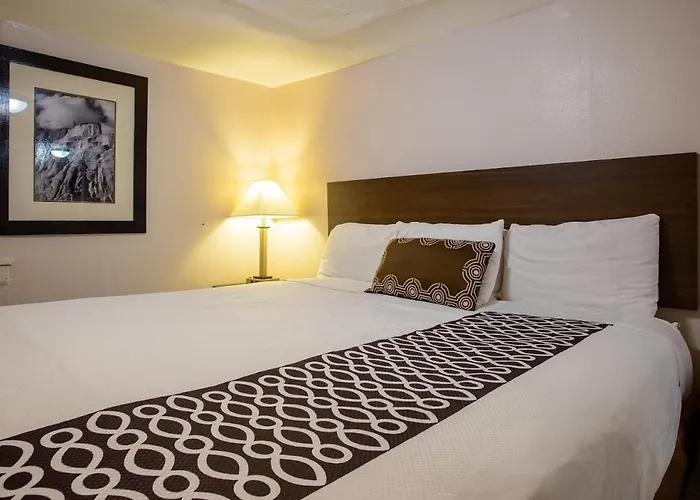 Celilo Inn Williams