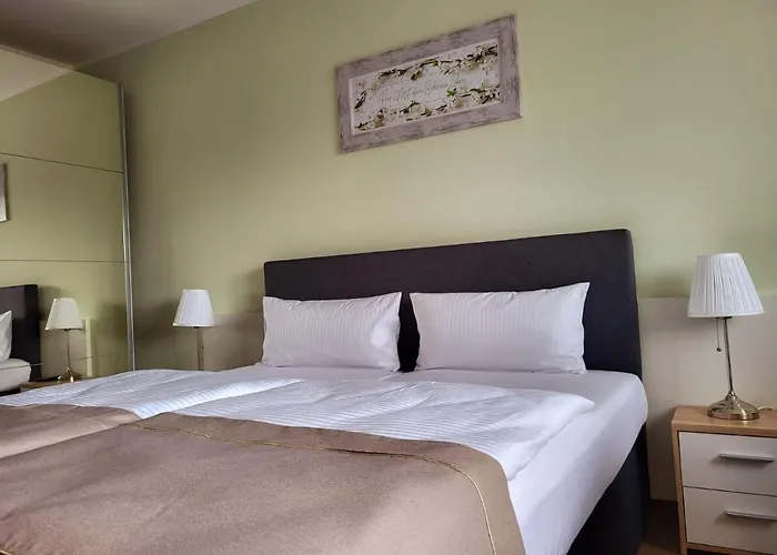 Lutz Motel