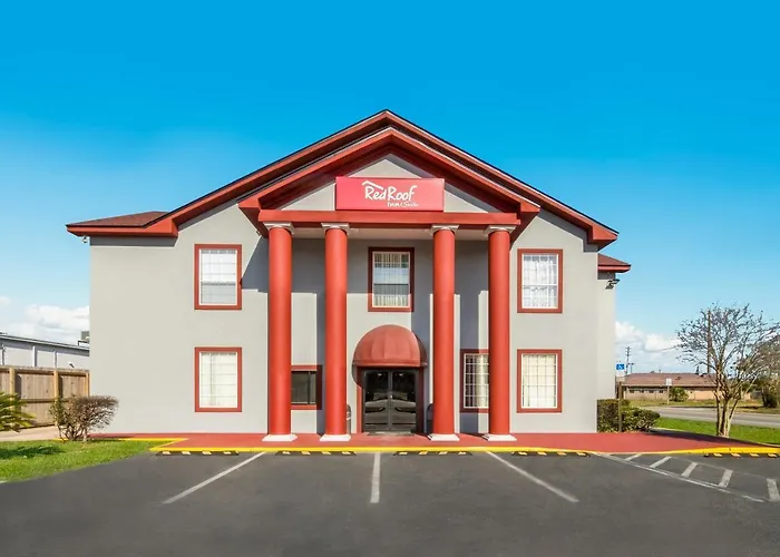 Red Roof Inn & Suites Pensacola-Nas Corry Beach Haven