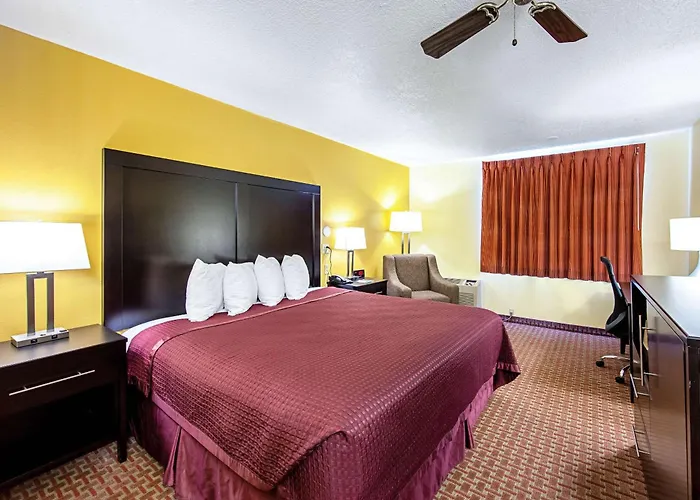 Rodeway Inn & Suites Monticello