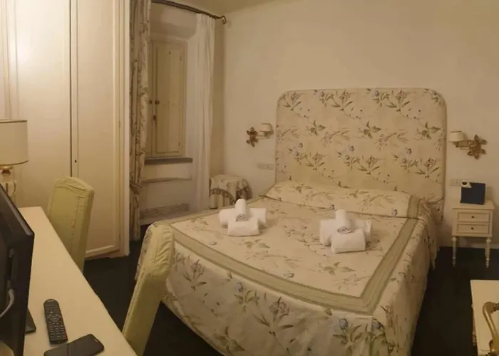 Bed and Breakfast Relais Dei Fiori Dimora D'Epoca Pisa