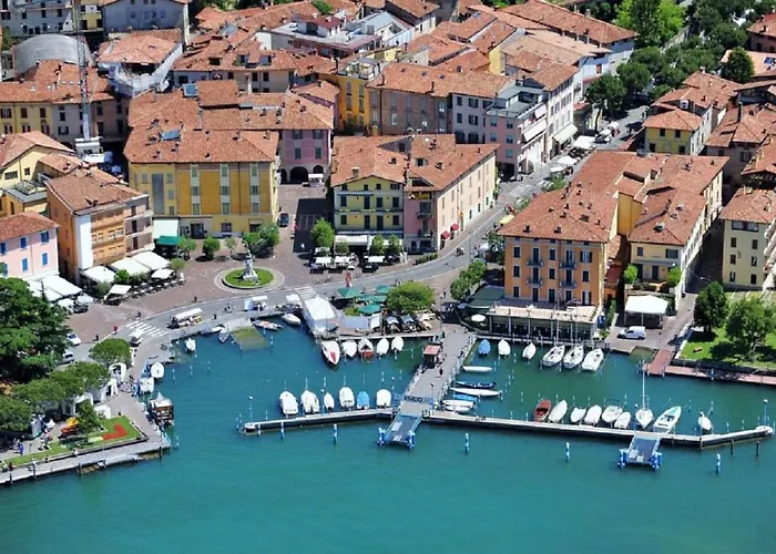 Ambra Hotel - The Only 3 Star Central Lakeside Hotel In Iseo