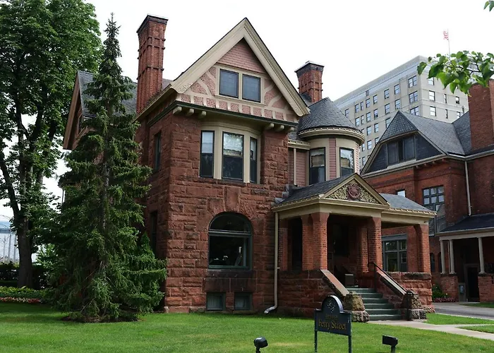 The Inn On Ferry Street Detroit