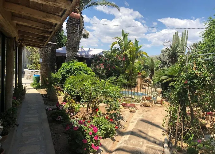 Villa Yucca Avola