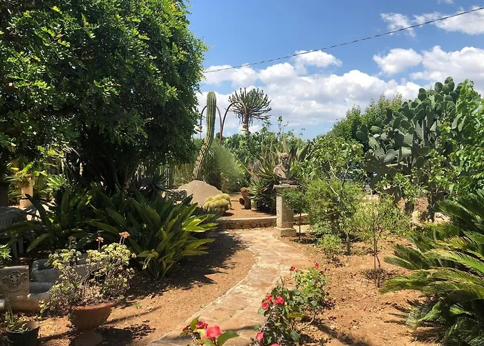 Villa Yucca Avola