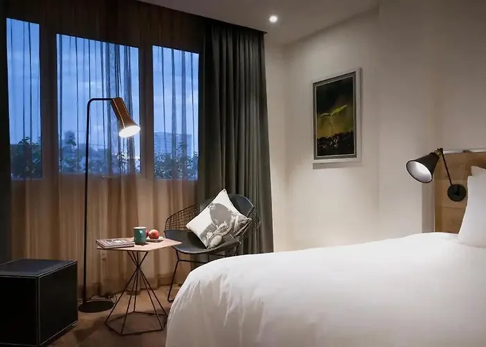 C Central Hotel- Đề Thám Bùi Viện Walking Street Thành Pho Ho Chí Minh