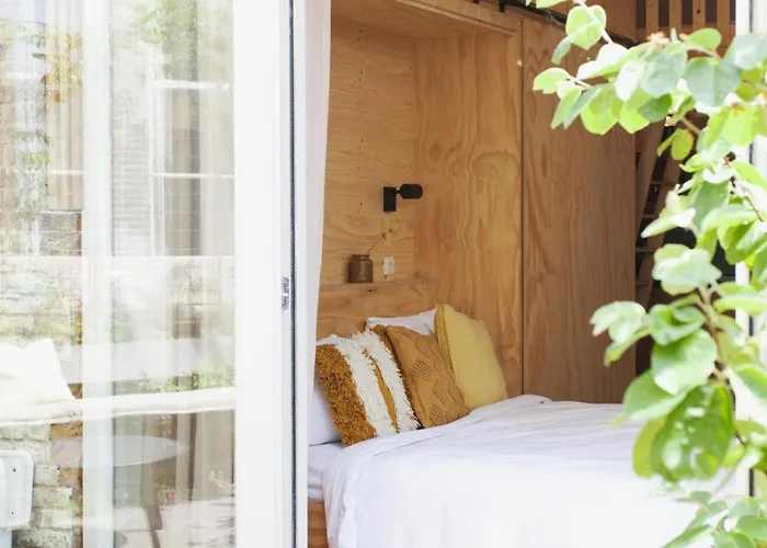 Lovely And Charming Guesthouse Near City Center, Close To Rotterdam