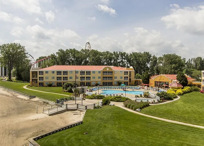 Cedar Point Sandcastle Suites