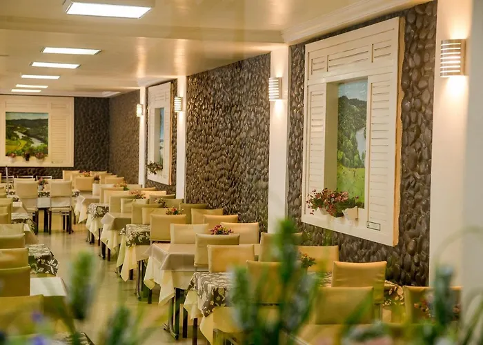Hotel Kirst Piratuba