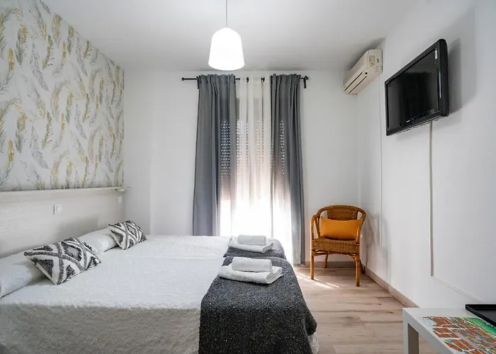Hostal Plaza de Italia Caces
