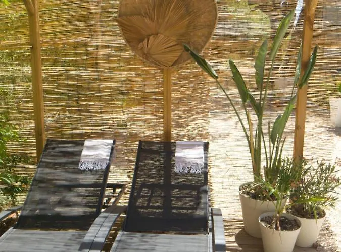 Hotel Magnifique Cabanon face au Garlaban à Aubagne