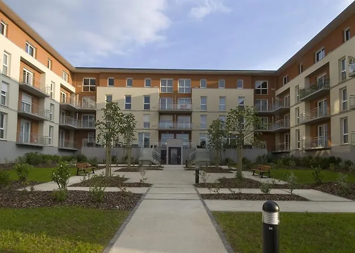 Aparthotel Domitys Le Jardin des Lys à Alençon