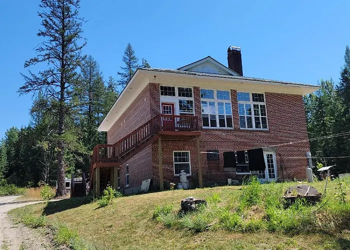 The Colburn Schoolhouse - Geography Suite