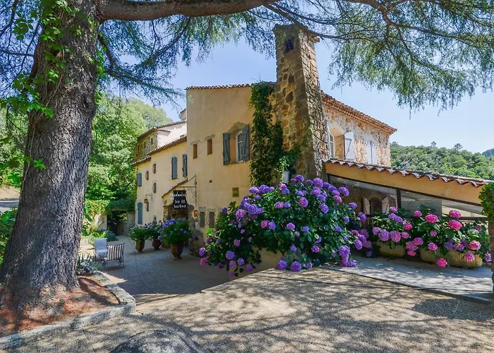 Hotel & Restaurant Les 3 Barbus Anduze