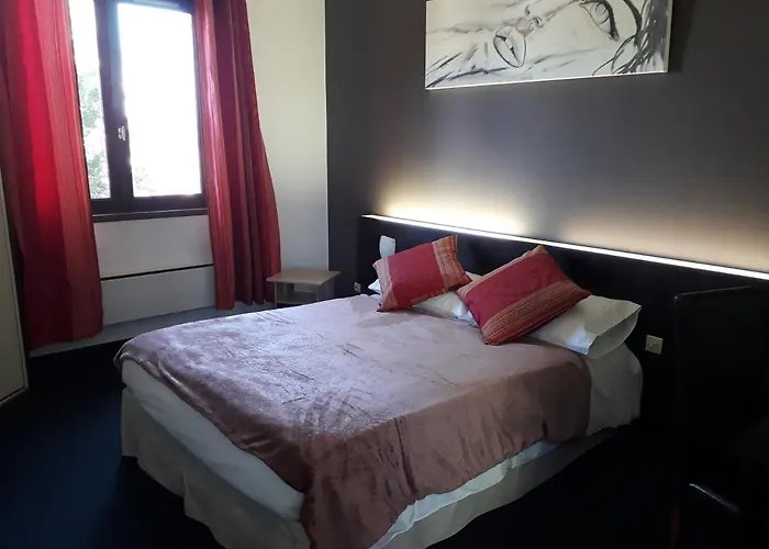 Le Merle Blanc Hôtel Logis Digoin