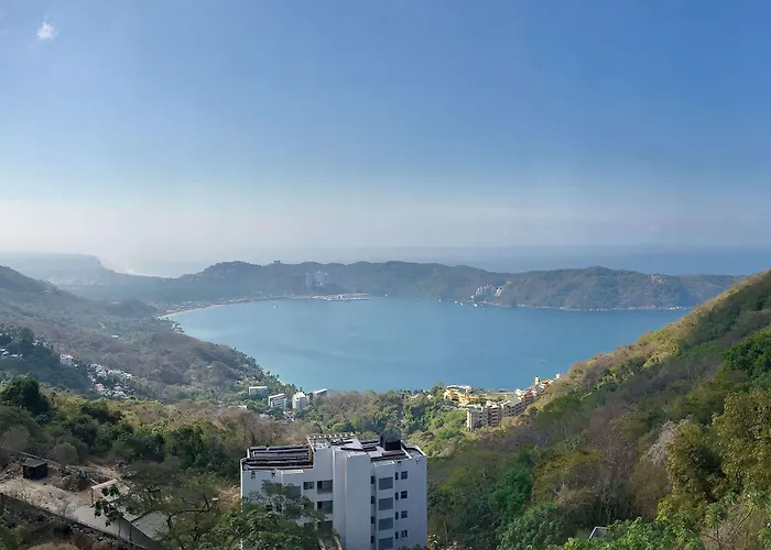 Romano Palace Acapulco