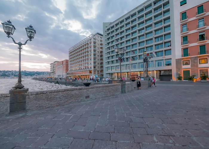 Hotel Royal Continental Nápoles