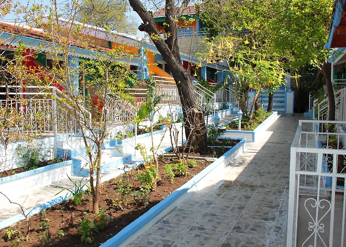 Side Temple Hotel